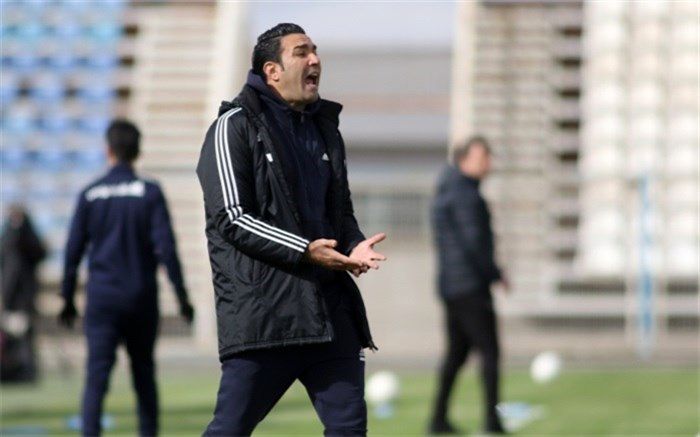 نکونام استعفا داد