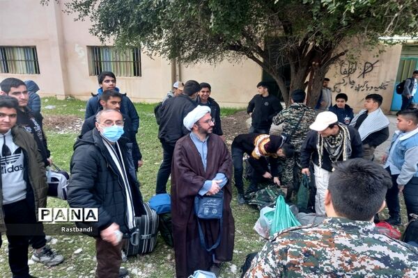 بازی و نشاط دانش‌آموزان در حاشیه اردوی راهیان نور