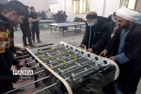 بازی و نشاط دانش‌آموزان در حاشیه اردوی راهیان نور