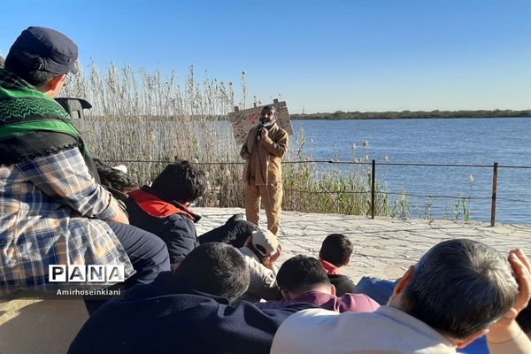اردوی پیشرفت نورانی با حضور دانش‌آموزان مدارس سمپادی در نهر خین  خرمشهر