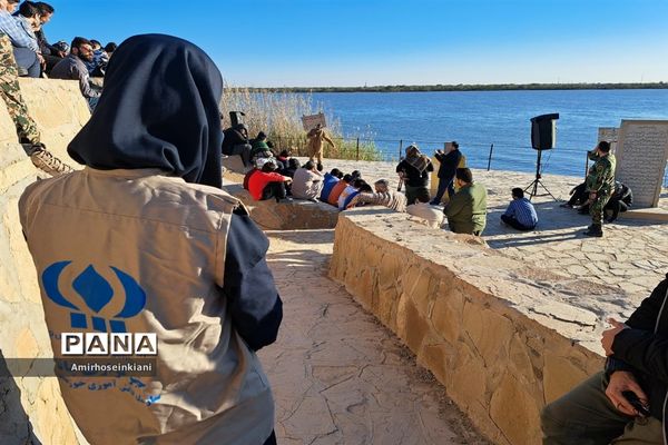 اردوی پیشرفت نورانی با حضور دانش‌آموزان مدارس سمپادی در نهر خین  خرمشهر