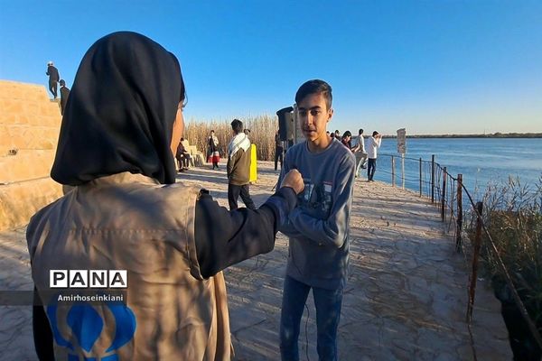اردوی پیشرفت نورانی با حضور دانش‌آموزان مدارس سمپادی در نهر خین  خرمشهر