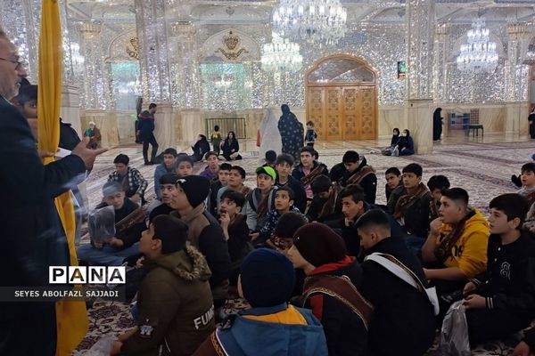 اولین روز از اردوی دانش‌آموزان زیارت اولی شهرستان‌های تهران