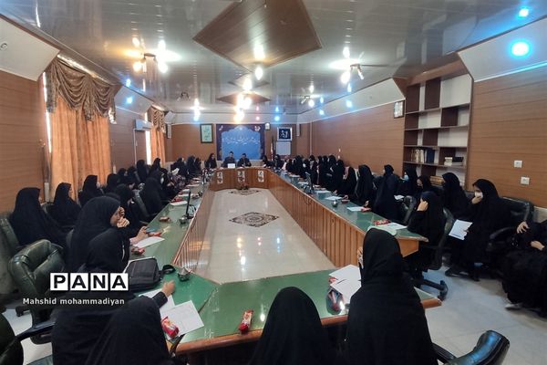 جلسه توجیهی مسابقات قرآن، عترت و نماز دانش‌آموزان برگزیده شهرستان خرّم بید