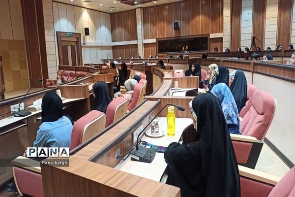 برگزاری کارگاه آموزشی رسانه‌ای دانش‌آموزی در بافق