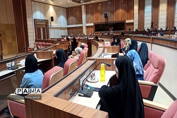 برگزاری کارگاه آموزشی رسانه‌ای دانش‌آموزی در بافق