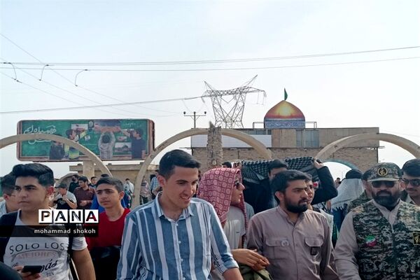 حضور دانش‌آموزان پسر دبیرستانی ناحیه 3 در راهیان نور دانش‌آموزی
