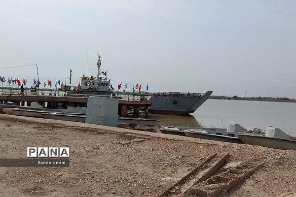 دانش‌آموزان دختر رودهن در اردوی راهیان نور
