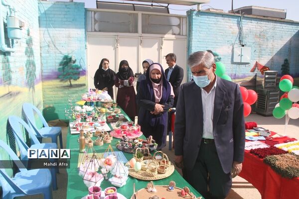 برگزاری نمایشگاه دست‌سازه و بازارچه دانش‌آموزی در دبیرستان غیر دولتی  اندیشه برتران بهبهان
