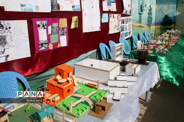برگزاری نمایشگاه دست‌سازه و بازارچه دانش‌آموزی در دبیرستان غیر دولتی  اندیشه برتران بهبهان