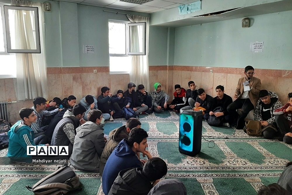 جشن میلاد امام حسین(ع) در مدرسه دارالفنون رودهن
