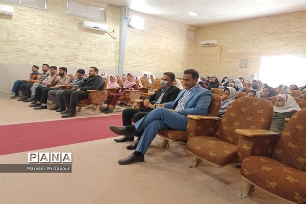 برگزاری اجلاسیه نماز در منطقه فورگ و تجلیل از فعالان نماز