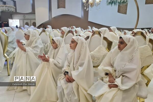 مراسم جشن تکلیف دانش‌آموزان منطقه احمدآباد مستوفی