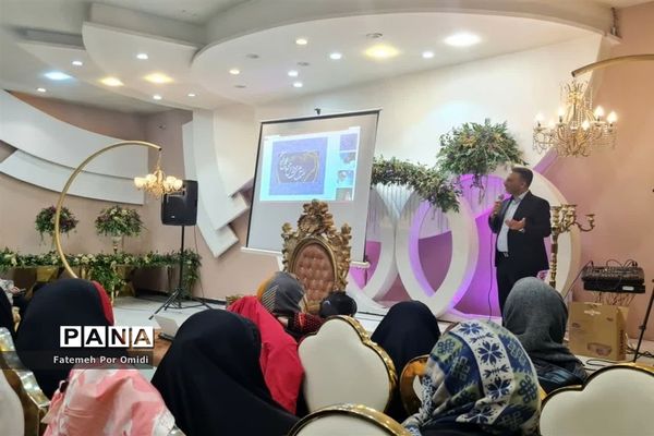 مراسم جشن تکلیف دانش‌آموزان منطقه احمدآباد مستوفی