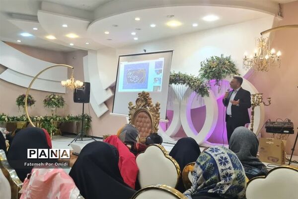 مراسم جشن تکلیف دانش‌آموزان منطقه احمدآباد مستوفی
