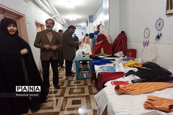 افتتاح نمایشگاه تولیدات دانش‌آموزی قومیت‌ها و بوم گردی منطقه۲