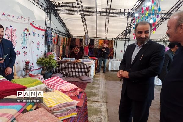 افتتاح نمایشگاه تولیدات دانش‌آموزی قومیت‌ها و بوم گردی منطقه۲