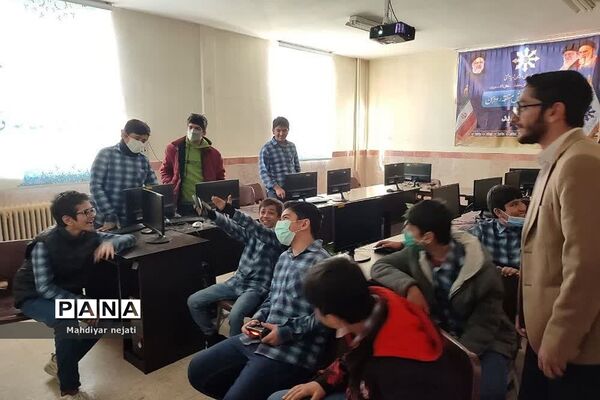 برگزاری جام مسابقات دیجیتالی با عنوان جانبازان پرافتخار در مدرسه شهید بهشتی رودهن