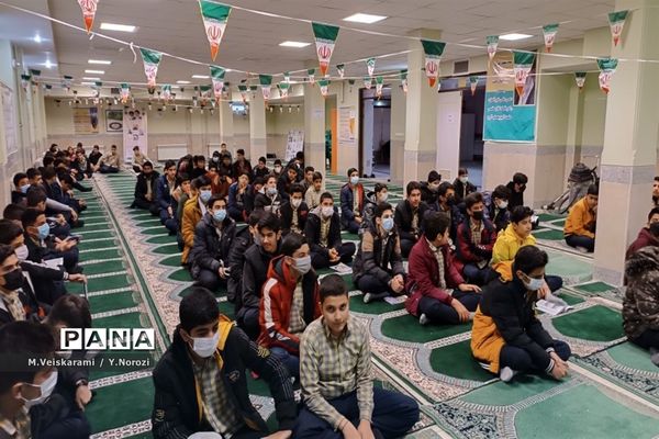 مراسم جشن تکلیف در آموزشگاه دوره راهنمایی باقرالعلوم (ع)