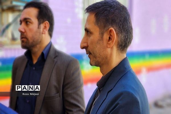 افتتاح زمین‌ چمن و بازدید از پروژه‌های ورزشی ناحیه یک بهارستان