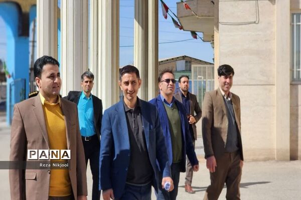 افتتاح زمین‌ چمن و بازدید از پروژه‌های ورزشی ناحیه یک بهارستان