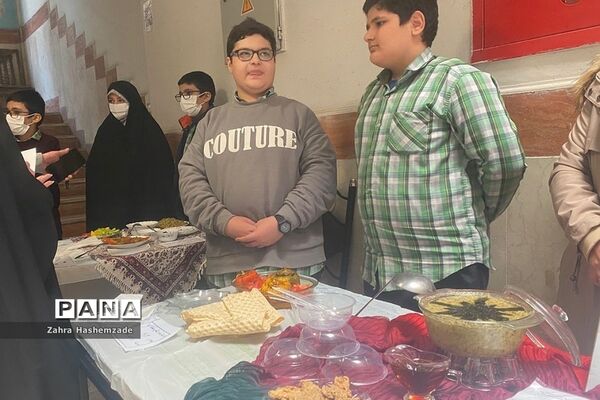 جشنواره غذا مدرسه استعدادهای درخشان شهید بهشتی ناحیه یک ری