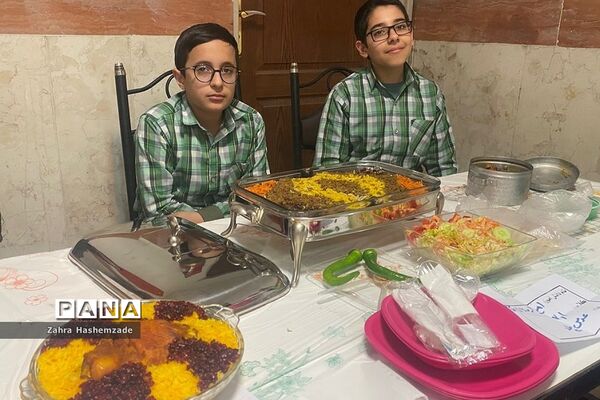 جشنواره غذا مدرسه استعدادهای درخشان شهید بهشتی ناحیه یک ری