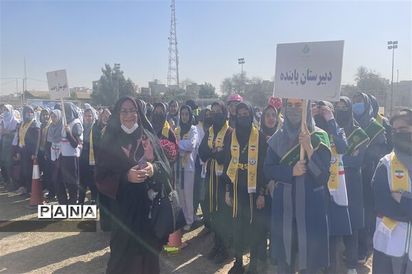 تداوم انقلاب با مانور بزرگ یاوران انقلاب پیشتاز ناحیه یک اهواز
