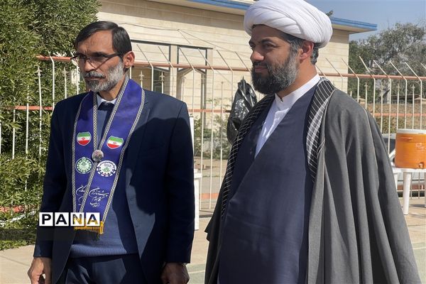 تداوم انقلاب با مانور بزرگ یاوران انقلاب پیشتاز ناحیه یک اهواز