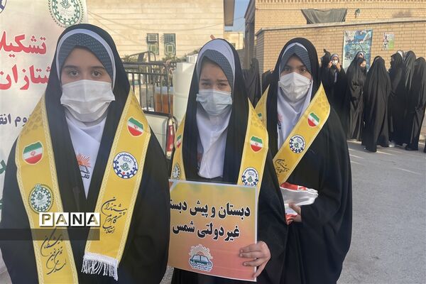 تداوم انقلاب با مانور بزرگ یاوران انقلاب پیشتاز ناحیه یک اهواز