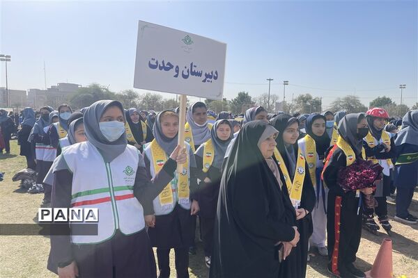 تداوم انقلاب با مانور بزرگ یاوران انقلاب پیشتاز ناحیه یک اهواز