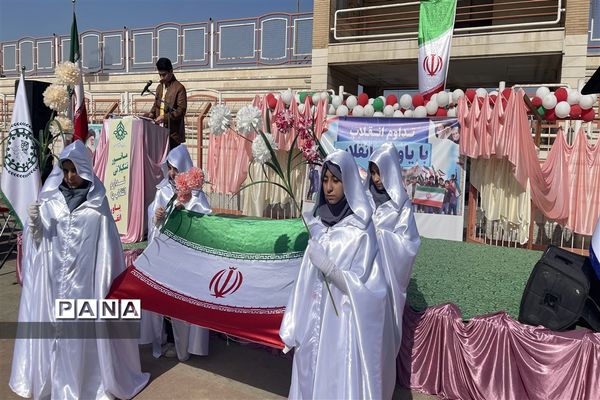 تداوم انقلاب با مانور بزرگ یاوران انقلاب پیشتاز ناحیه یک اهواز