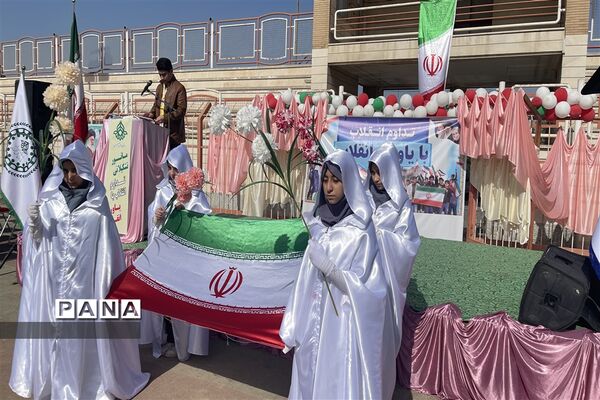 تداوم انقلاب با مانور بزرگ یاوران انقلاب پیشتاز ناحیه یک اهواز