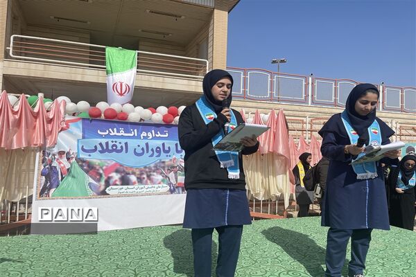 تداوم انقلاب با مانور بزرگ یاوران انقلاب پیشتاز ناحیه یک اهواز