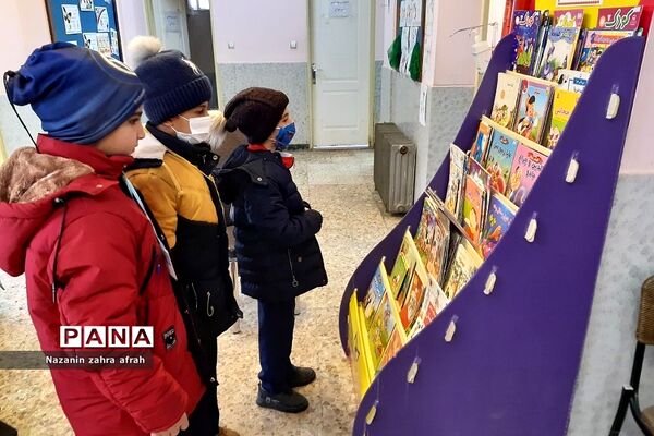 فعالیت‌های کتابخوانی در دبستان ارشاد رودهن