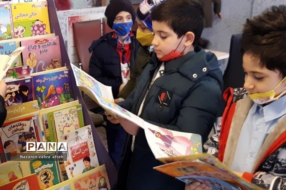 فعالیت‌های کتابخوانی در دبستان ارشاد رودهن