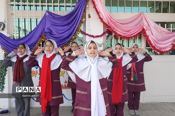 برگزاری اعیاد شعبانیه در مدارس رودهن