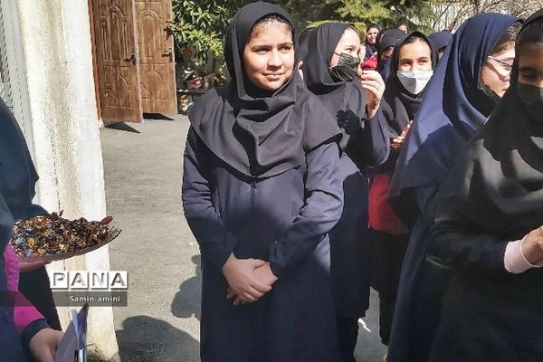 برگزاری اعیاد شعبانیه در مدارس رودهن