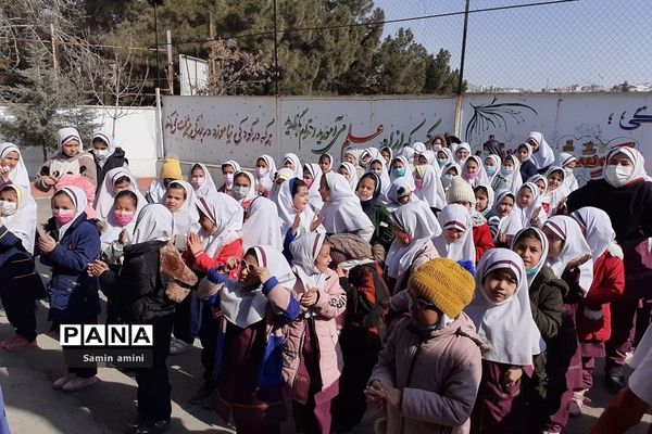 برگزاری اعیاد شعبانیه در مدارس رودهن