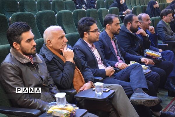 آیین کلنگ‌زنی دو باب مدرسه و تکریم محسن معظمی‌پور خیر نیک‌اندیش در شهرستان خمینی شهر