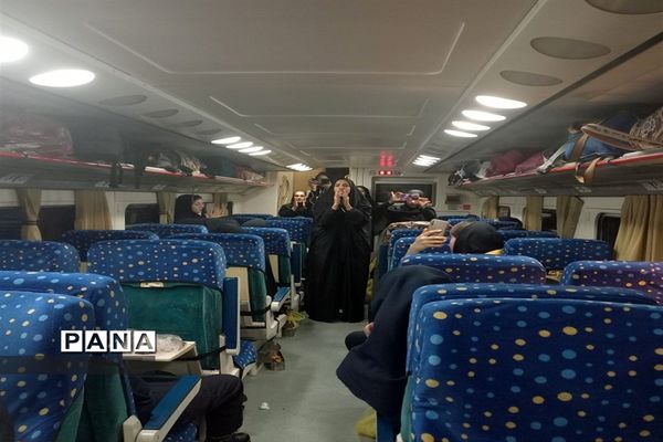 اعزام دانش‌آموزان دختر البرزی به اردوی زیارت اولی مشهد مقدس