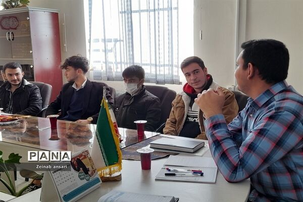 برگزاری نشست کارگروه انجمن‌های دانش‌آموزی در ملارد