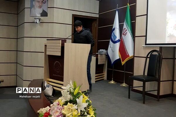 تقدیر از دانش‌آموزان برگزیده و فعال دبیرستان شهید بهشتی رودهن