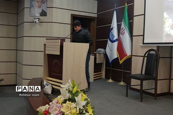 تقدیر از دانش‌آموزان برگزیده و فعال دبیرستان شهید بهشتی رودهن