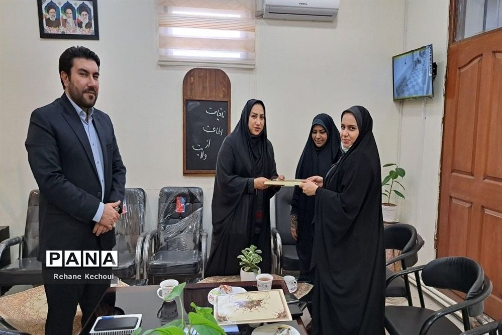 جلسه انجمن و اولیا شهر جوادآباد