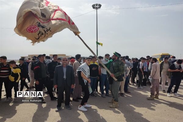 حضور پر شور دانش‌آموزان پسر استان فارس در اردوی راهیان نور