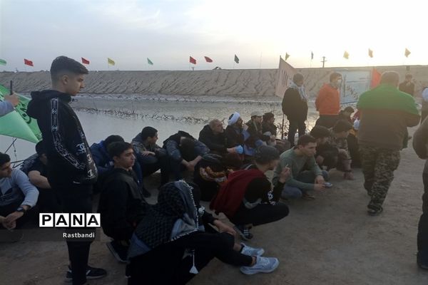 بازدید دانش‌آموزان منطقه ۱۳ از یادمان شلمچه