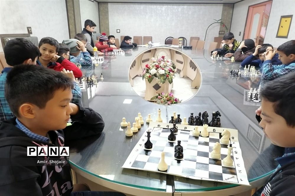 برگزاری مسابقات شطرنج در آموزشگاه علامه طباطبایی پیشوا