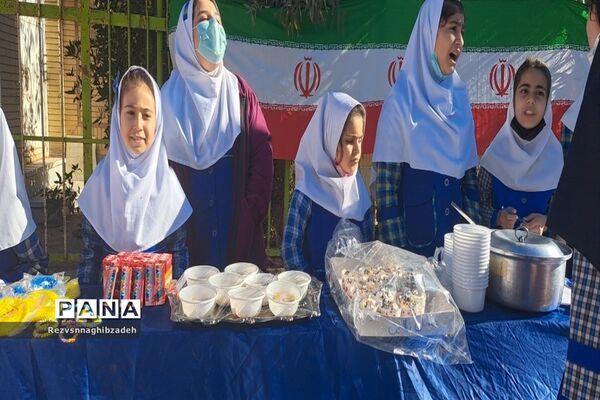 برپایی بازارچه کسب و کار دانش‌آموزی در آموزشگاه فضیلت شوشتر