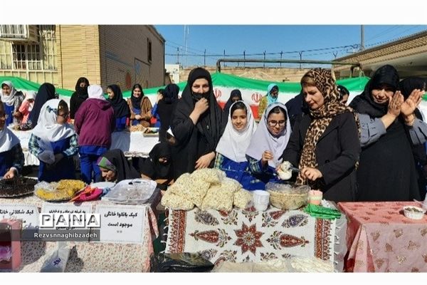 برپایی بازارچه کسب و کار دانش‌آموزی در آموزشگاه فضیلت شوشتر